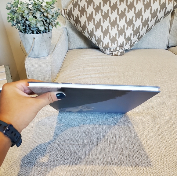 Brand new Chanel book postcards - Picture 7 of 9